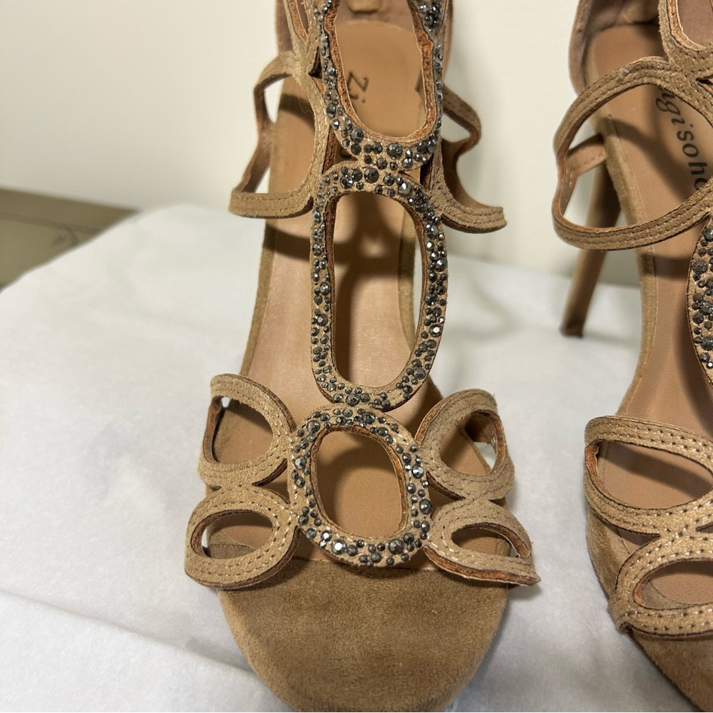 Zigi soho Elegant Tan Strappy Heels - Picture 3 of 5